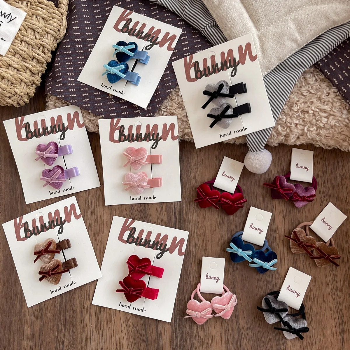 Kids Hair Ties Winter Fabric H - Anti Loop Rubber のレビューと価格